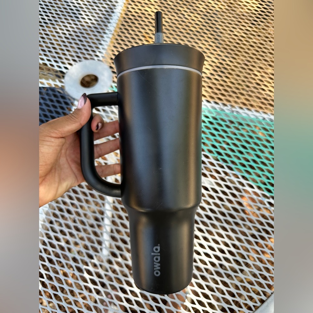 Owala 40z Tumbler